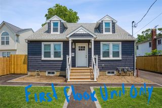 39 Bay Shore Avenue 39 Main, Bay Shore, NY 11706