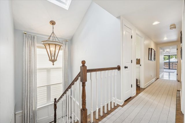 2226 W Barry Avenue, Chicago, IL 60618