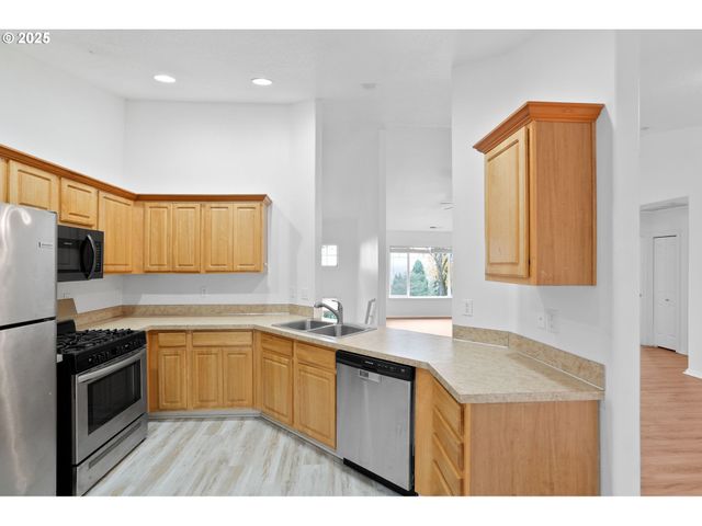 3047 Wallace Rd Nw, Salem, OR 97304