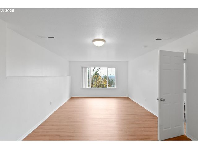 3047 Wallace Rd Nw, Salem, OR 97304