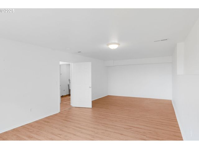 3047 Wallace Rd Nw, Salem, OR 97304