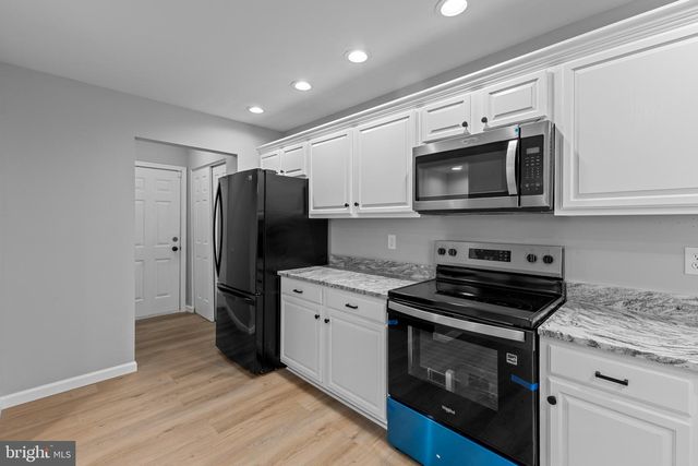 28 EYNON CT, Hockessin, DE 19707