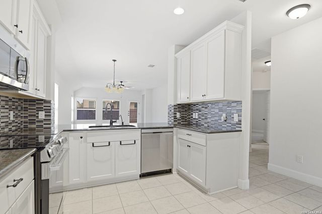 113 Churchill, Boerne, TX 78006