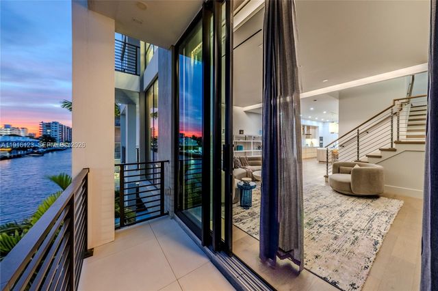 4098 NE 167 Street 9, North Miami Beach, FL 33160