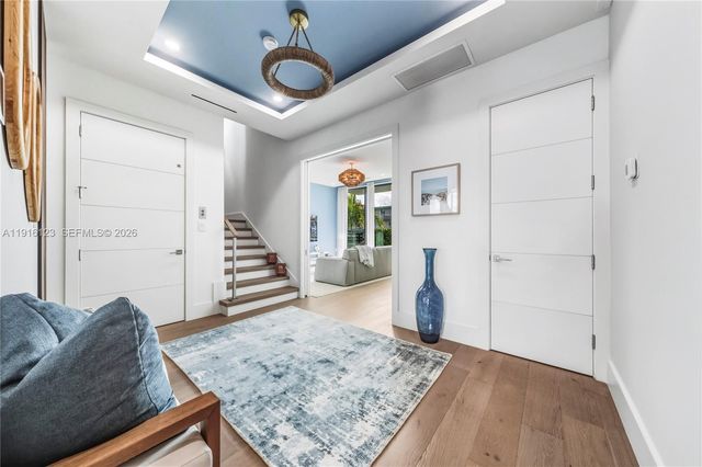 4098 NE 167 Street 9, North Miami Beach, FL 33160