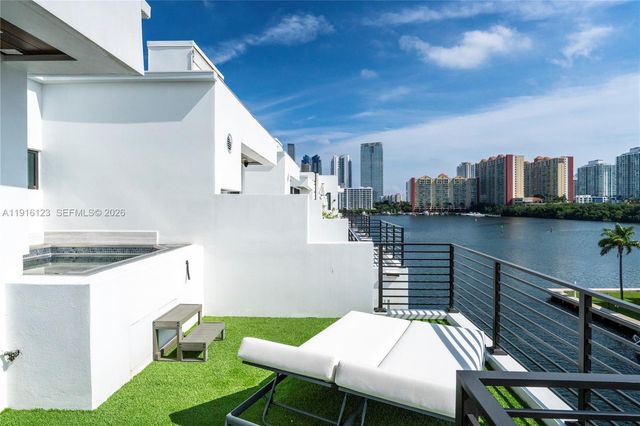 4098 NE 167 Street 9, North Miami Beach, FL 33160