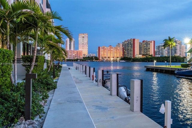 4098 NE 167 Street 9, North Miami Beach, FL 33160