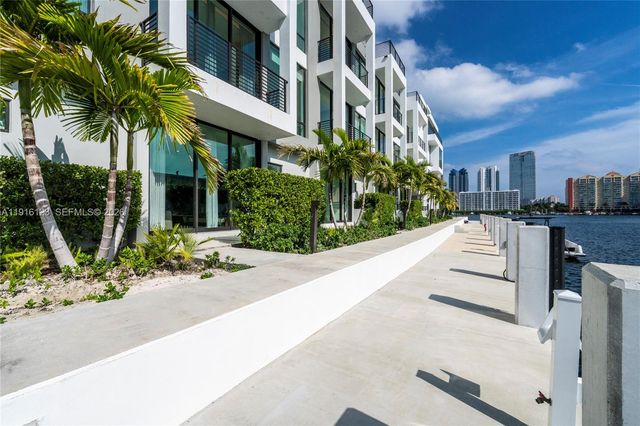 4098 NE 167 Street 9, North Miami Beach, FL 33160