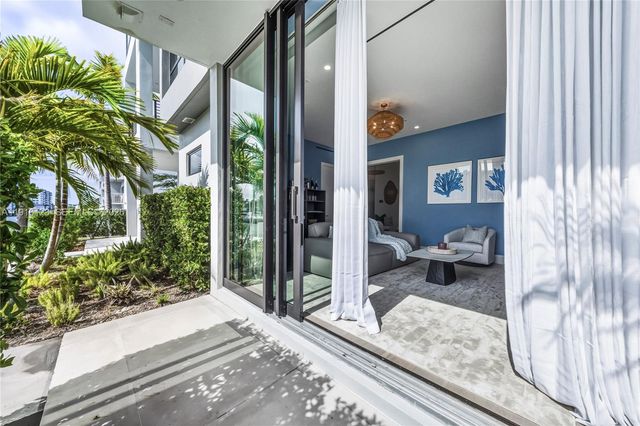 4098 NE 167 Street 9, North Miami Beach, FL 33160
