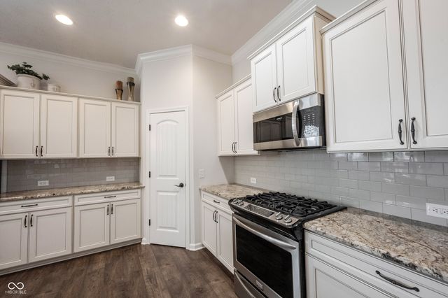 1715 Rossmay, Westfield, IN 46074