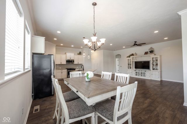 1715 Rossmay, Westfield, IN 46074