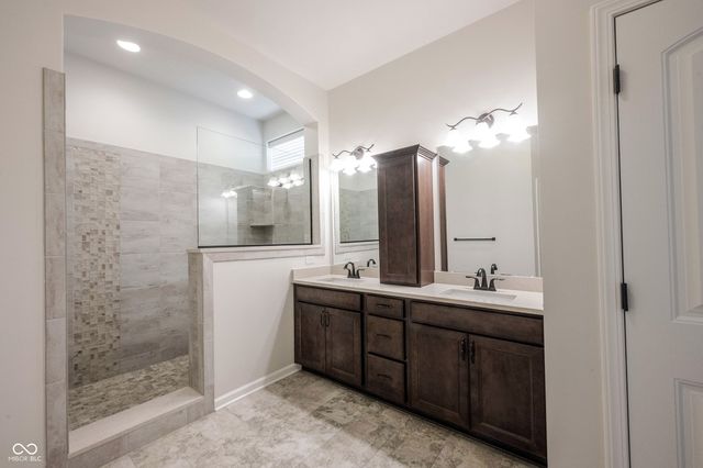 1715 Rossmay, Westfield, IN 46074