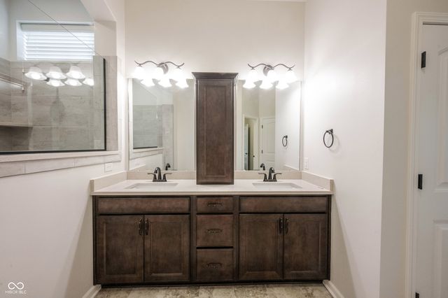 1715 Rossmay, Westfield, IN 46074