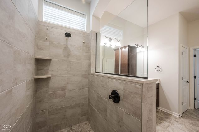 1715 Rossmay, Westfield, IN 46074