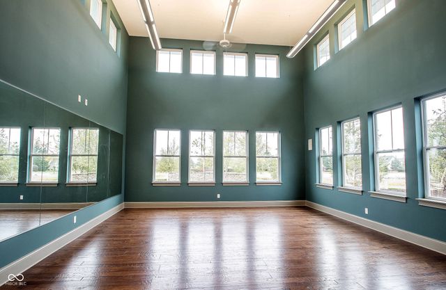 1715 Rossmay, Westfield, IN 46074