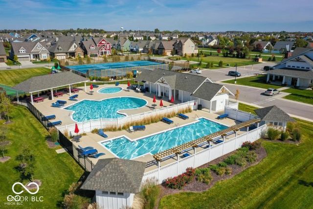 1715 Rossmay, Westfield, IN 46074