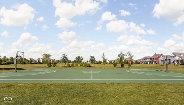 1715 Rossmay, Westfield, IN 46074