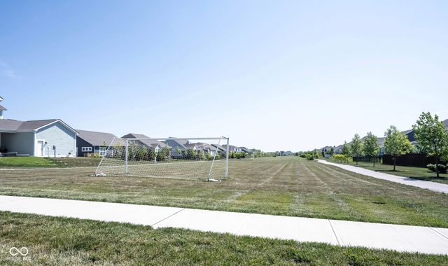 1715 Rossmay, Westfield, IN 46074