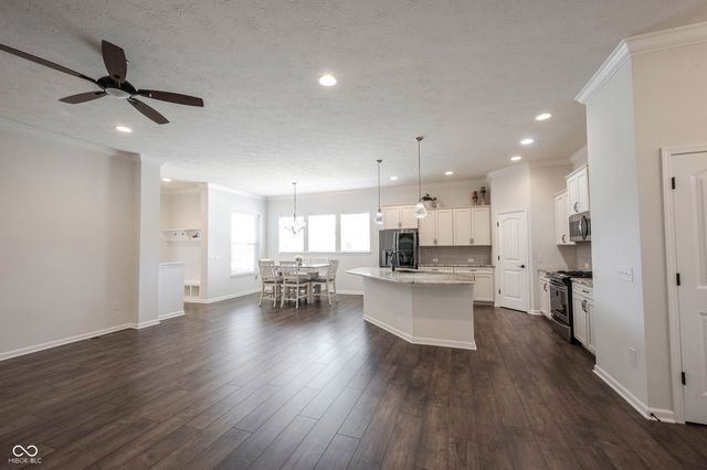 1715 Rossmay, Westfield, IN 46074