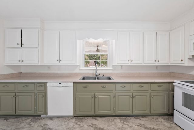 615 Meadow Rd, Mount Pleasant, TN 38474