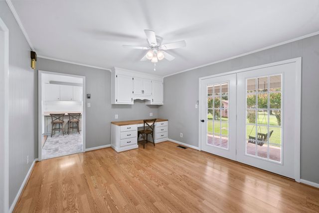 615 Meadow Rd, Mount Pleasant, TN 38474