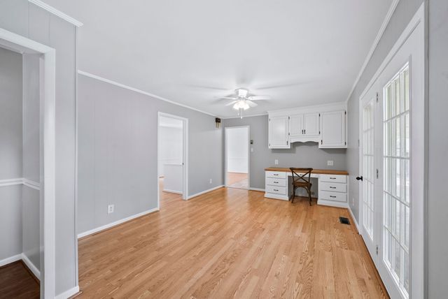 615 Meadow Rd, Mount Pleasant, TN 38474