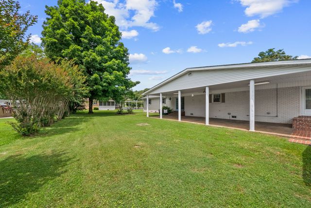 615 Meadow Rd, Mount Pleasant, TN 38474