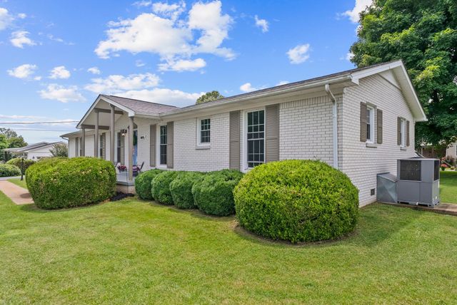 615 Meadow Rd, Mount Pleasant, TN 38474
