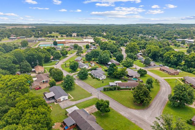 615 Meadow Rd, Mount Pleasant, TN 38474