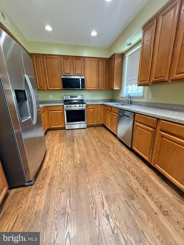 5667 NORTHTON CT, Woodbridge, VA 22193