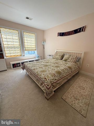 5667 NORTHTON CT, Woodbridge, VA 22193