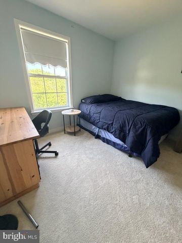 5667 NORTHTON CT, Woodbridge, VA 22193