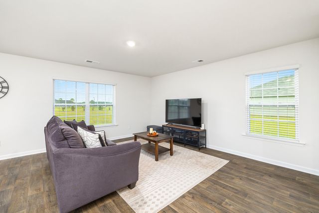 1861 Wildhorse Drive, Sumter, SC 29153