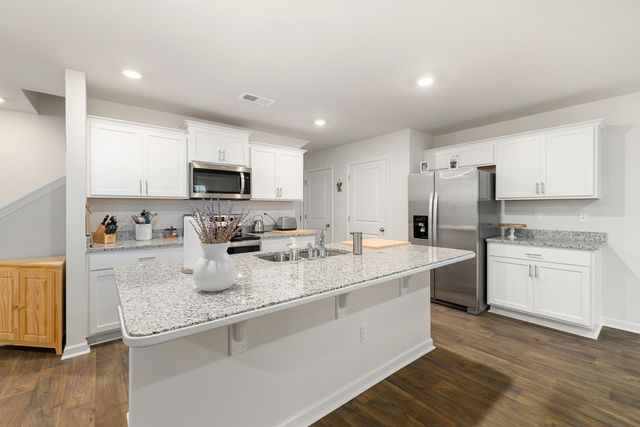 1861 Wildhorse Drive, Sumter, SC 29153