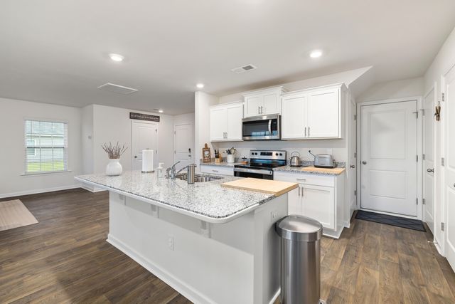 1861 Wildhorse Drive, Sumter, SC 29153