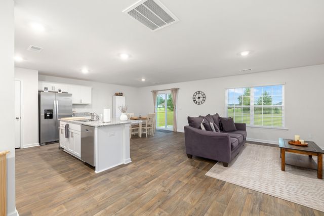 1861 Wildhorse Drive, Sumter, SC 29153