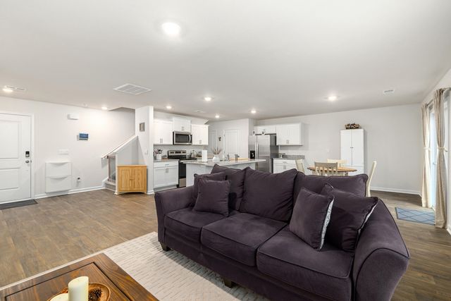 1861 Wildhorse Drive, Sumter, SC 29153