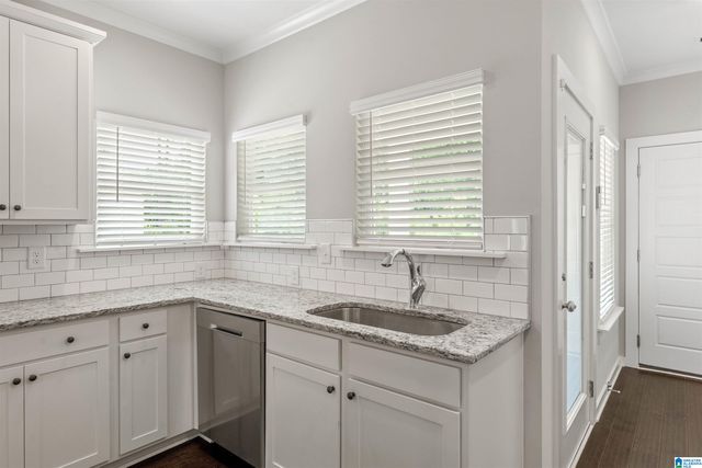 1013 UNALI LANE, Leeds, AL 35094