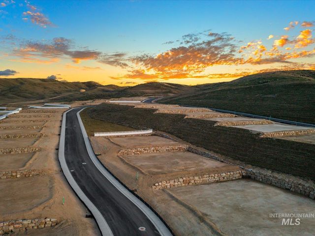 13400 N Summit View Way, Boise, ID 83714