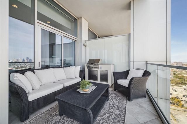 2727 Kirby Drive 19F, Houston, TX 77098