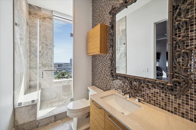 2727 Kirby Drive 19F, Houston, TX 77098