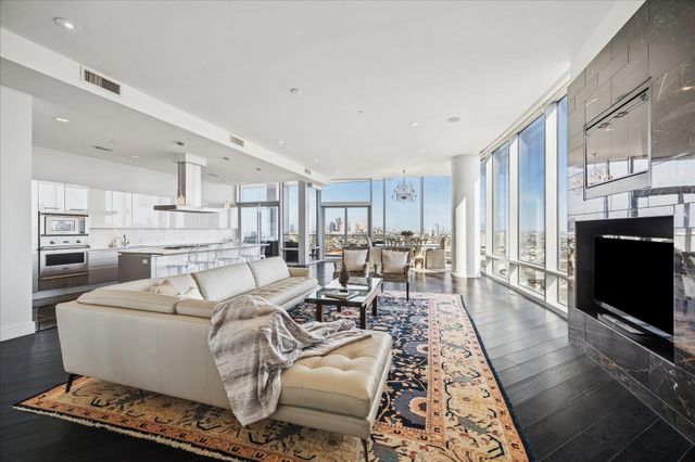 2727 Kirby Drive 19F, Houston, TX 77098