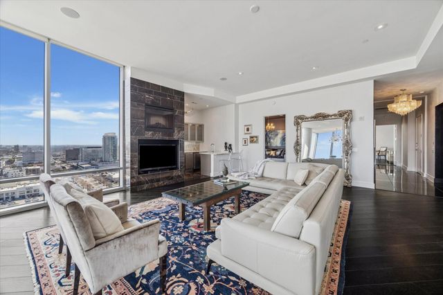 2727 Kirby Drive 19F, Houston, TX 77098