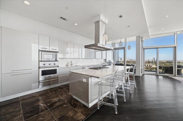 2727 Kirby Drive 19F, Houston, TX 77098