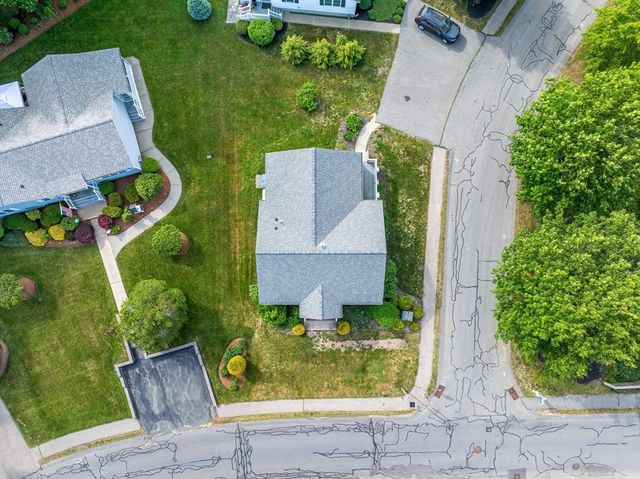 90 Crystal Water Dr 90, East Bridgewater, MA 02333