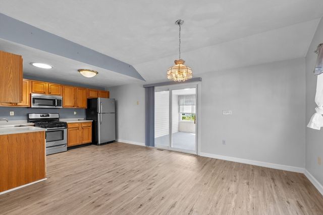 90 Crystal Water Dr 90, East Bridgewater, MA 02333