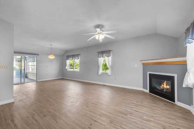 90 Crystal Water Dr 90, East Bridgewater, MA 02333