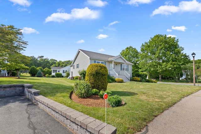 90 Crystal Water Dr 90, East Bridgewater, MA 02333