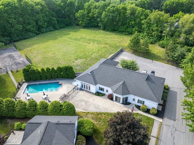 90 Crystal Water Dr 90, East Bridgewater, MA 02333