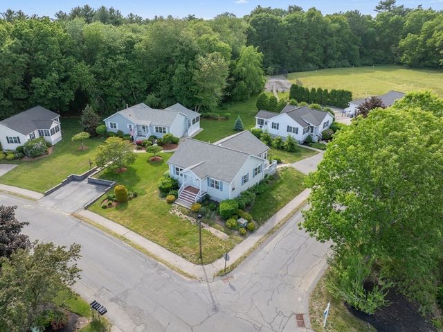 90 Crystal Water Dr 90, East Bridgewater, MA 02333